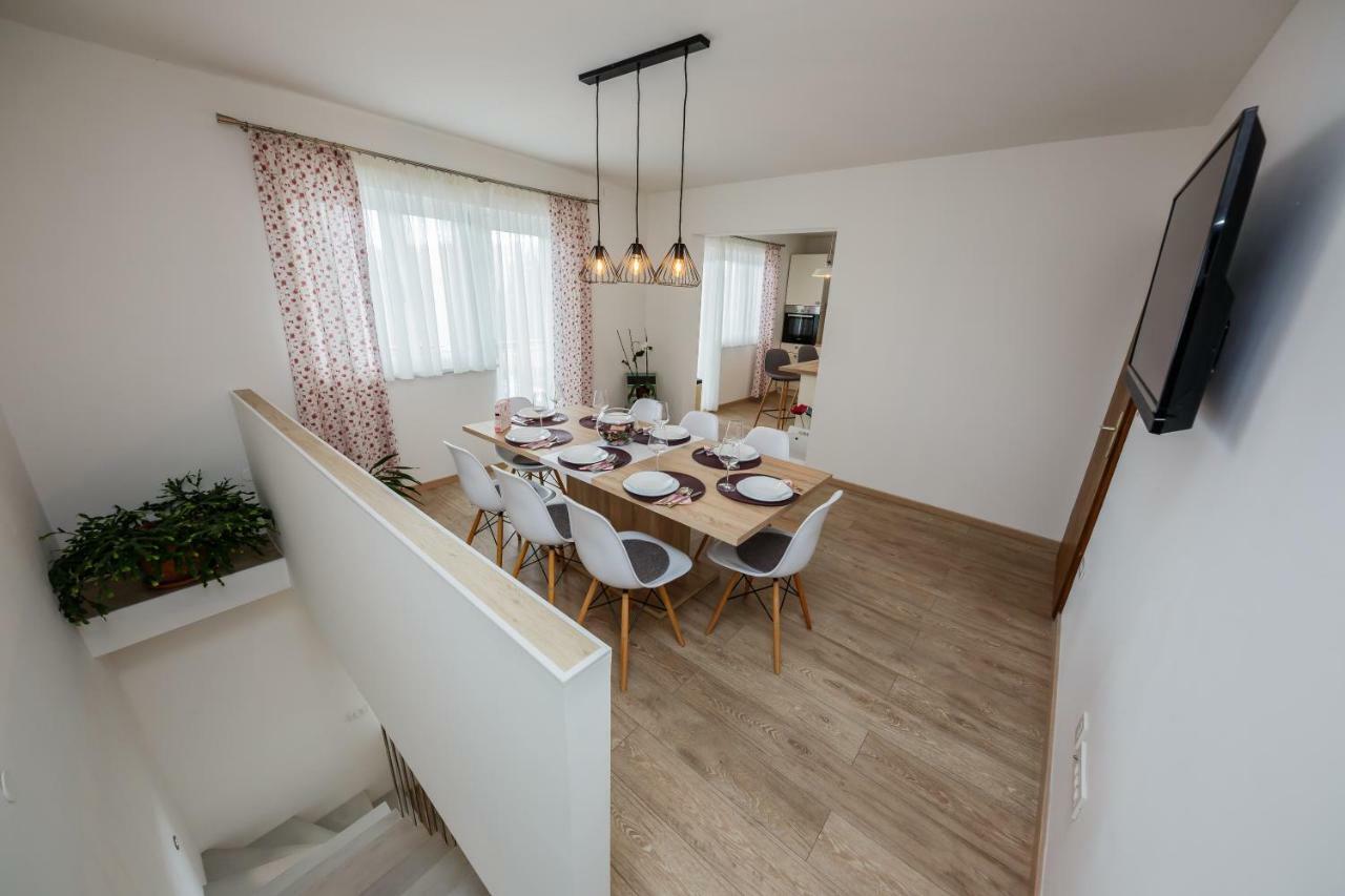 Holiday Home Cherry Tree Žrnovnica المظهر الخارجي الصورة