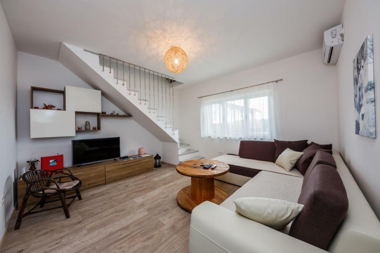 Holiday Home Cherry Tree Žrnovnica المظهر الخارجي الصورة